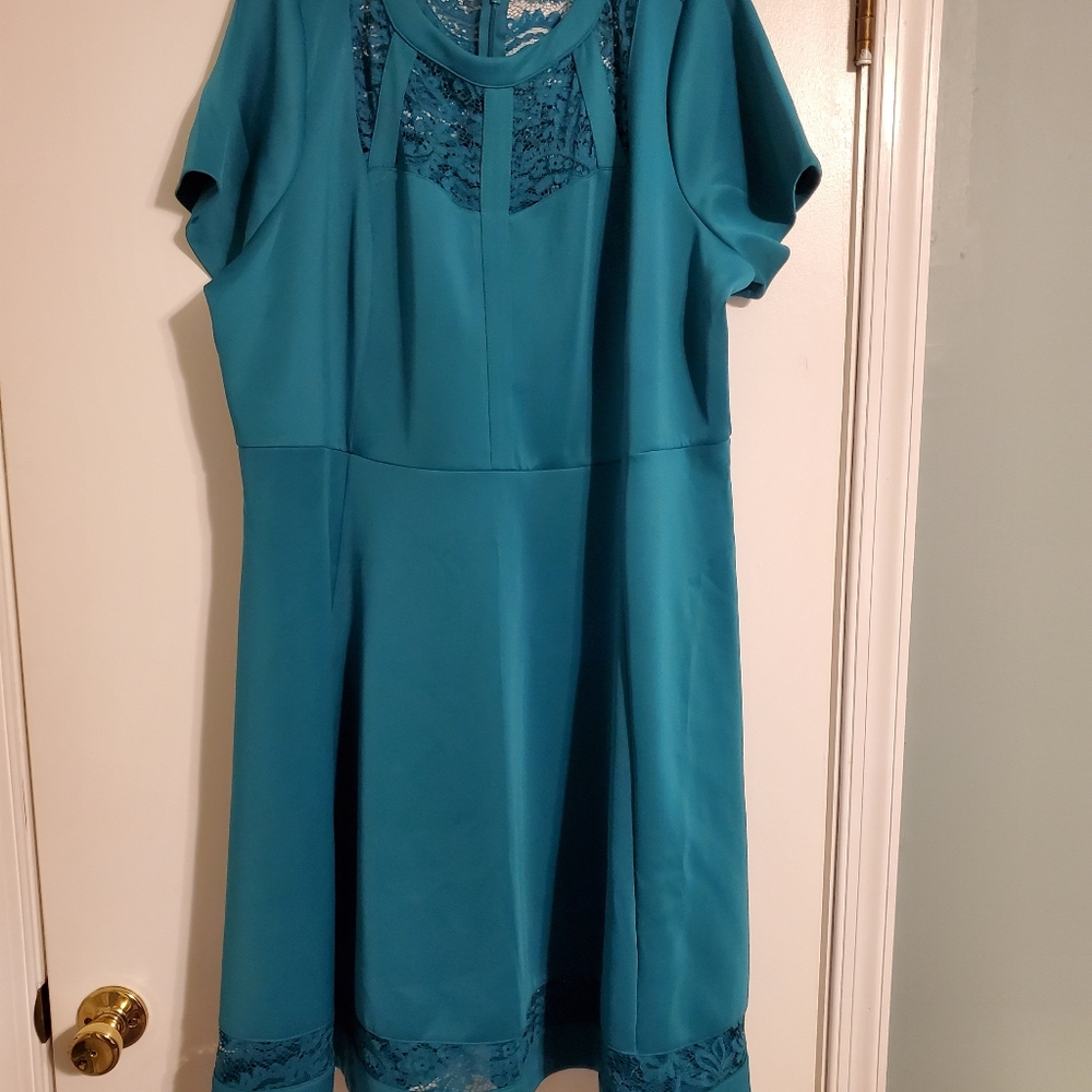 Lane Bryant 18/20 green dress with lace cutouts